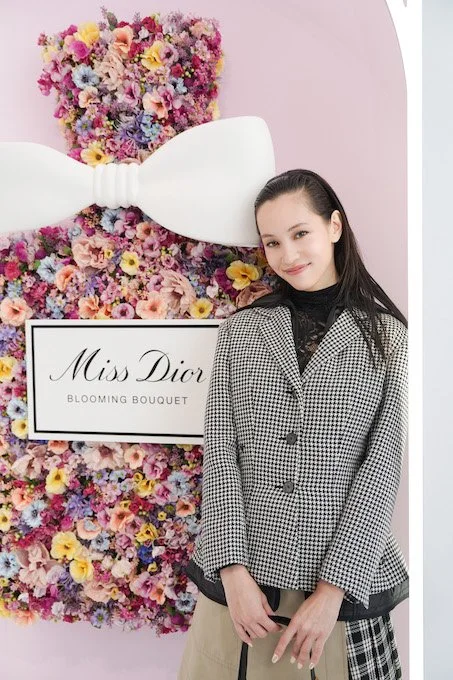 スナップレポート】新ミス ディオール ブルーミング ブーケの発売記念